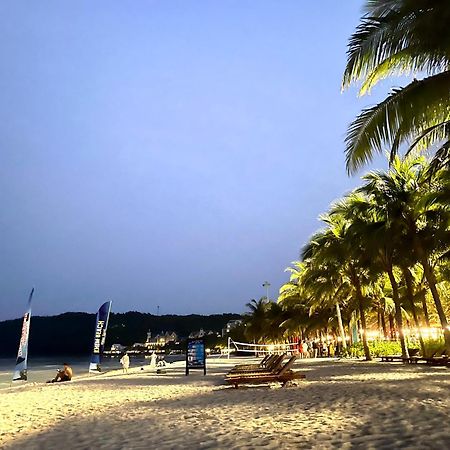 Beach White Hotel Phu Quoc Exterior photo